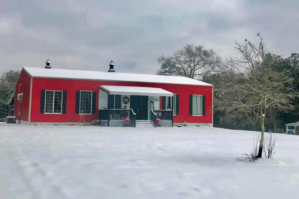 Hot Tub, Fire Ring And A Large Family Kitchen! Villa Navasota Exterior photo